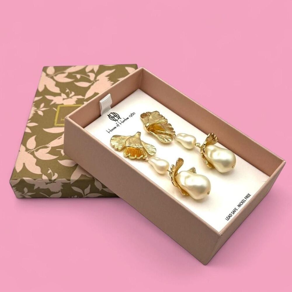 Gold Tone Leaf Faux Pearl Dangle Drop Earrings - Picture 2 of 2